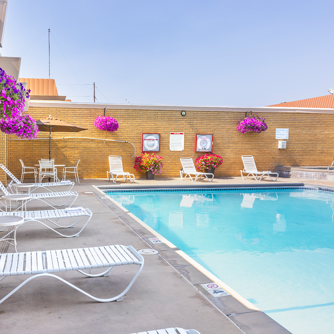 Mirabeau Park Hotel & Convention Center Spokane Valley pool and hot tub
