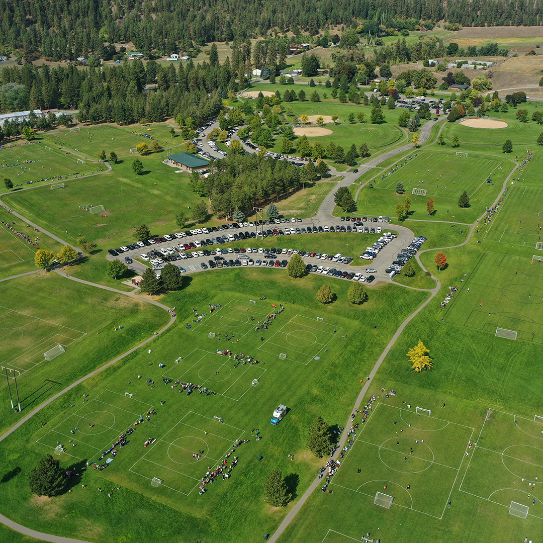 Aerial photo of Plantes Ferry Park showing fields and parking